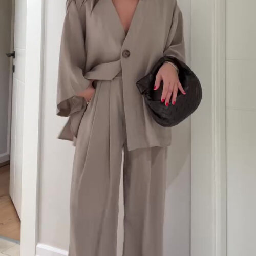 Women’s Elegant Two-Piece Set – Single-Button Top & Matching Pants